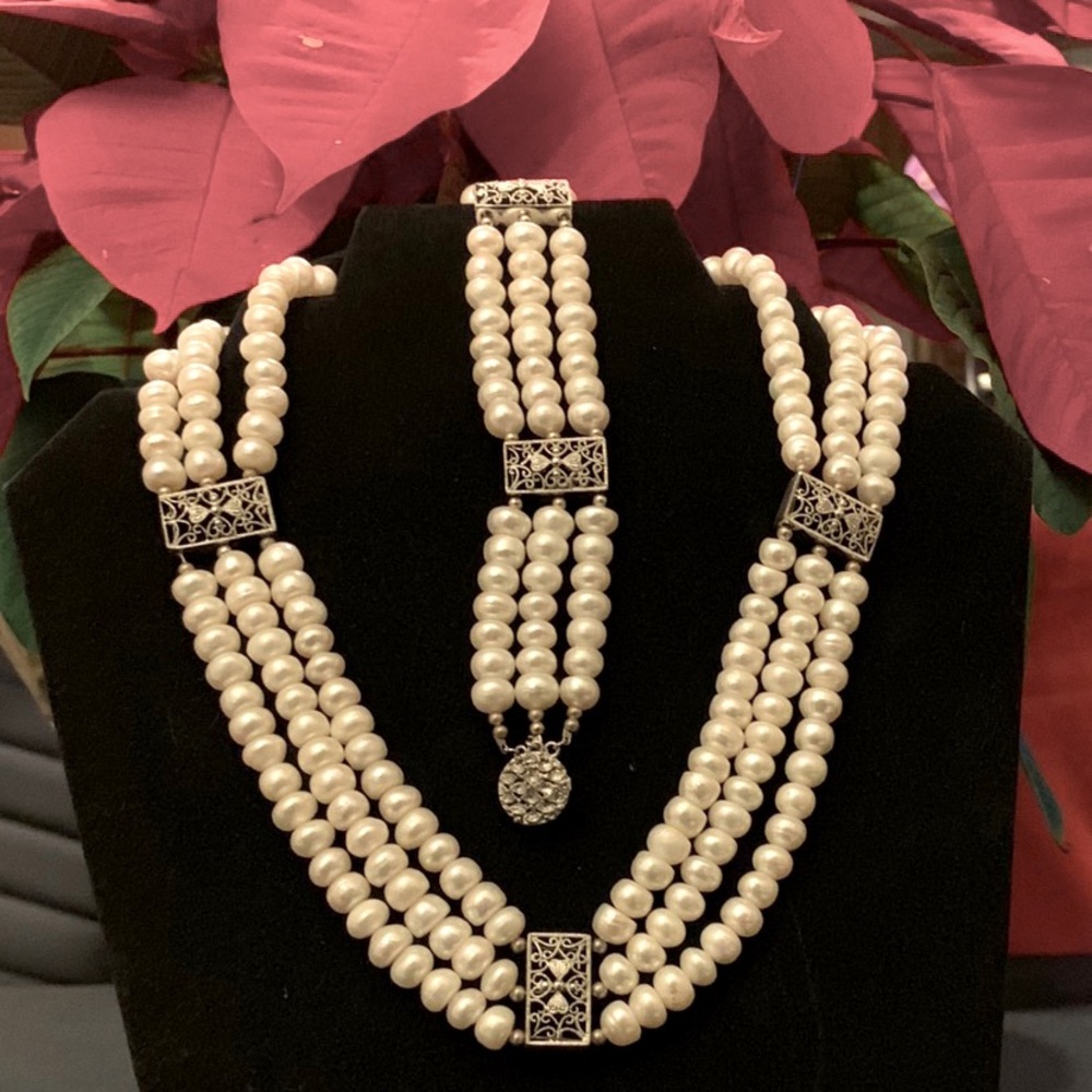 Pearl necklace bracelet set genuine pearls